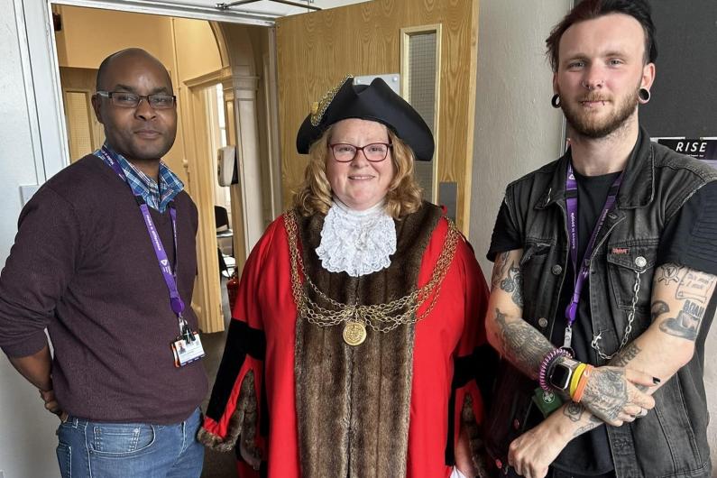rise team with mayor of great yarmouth 